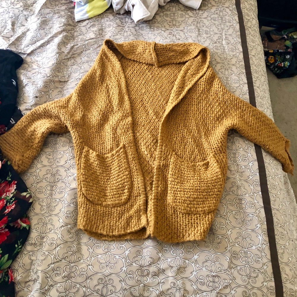 Mustard yellow sweater form Shein
